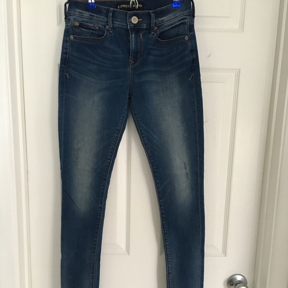 Mid Rise Skinny Jean